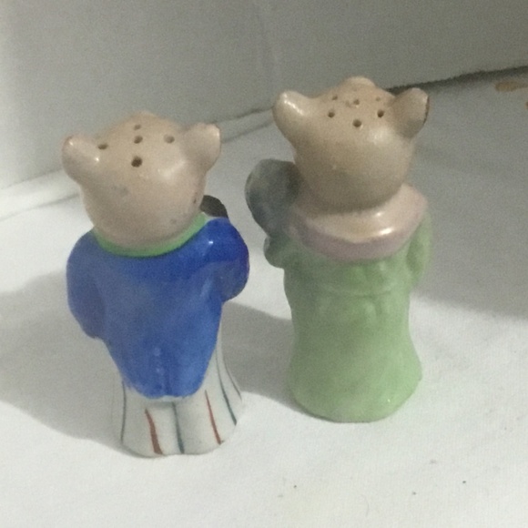 Vintage anthropomorphic bride and groom salt and pepper shakers with cork stops - Picture 2 of 6